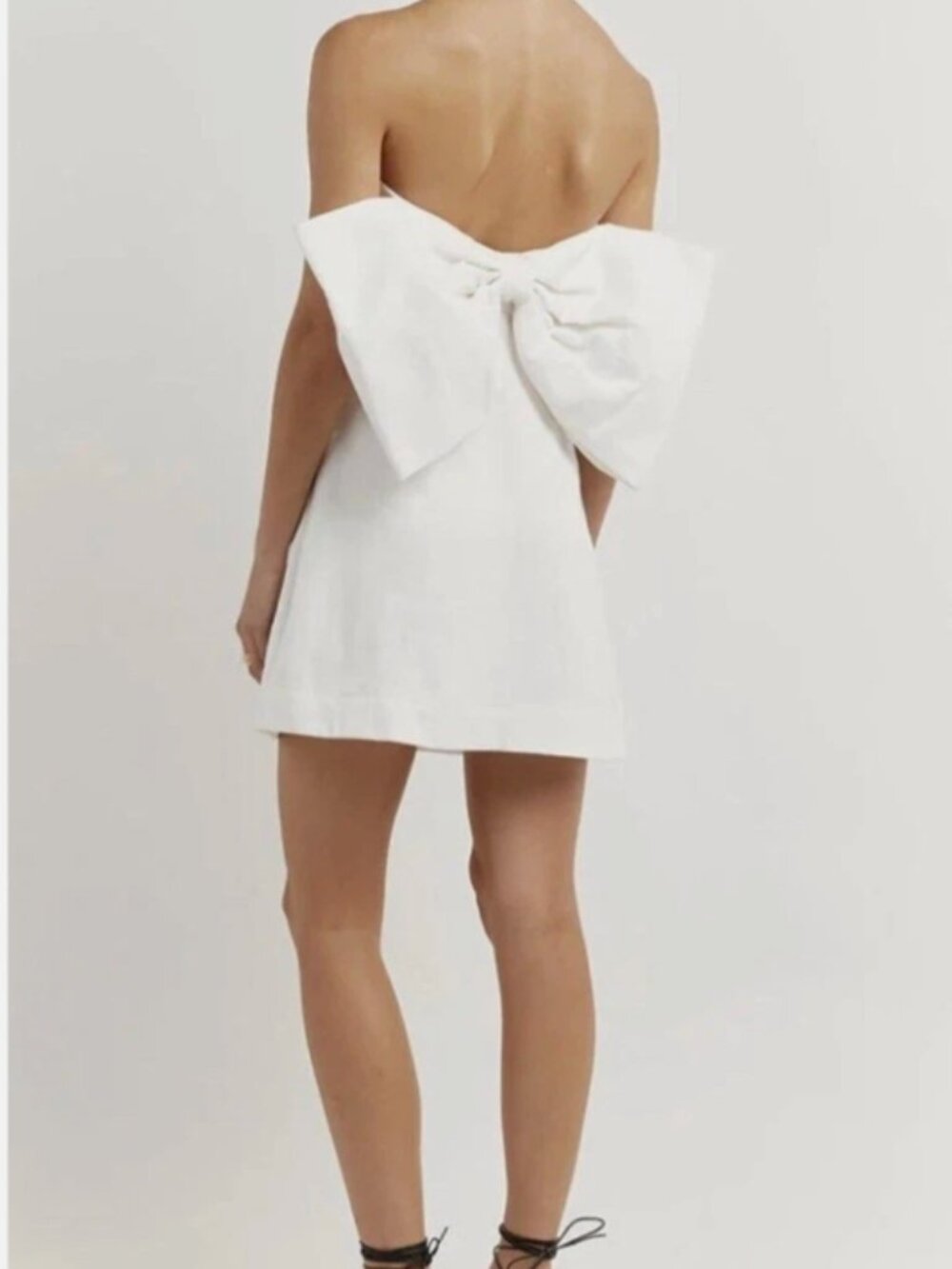 Dissh Aisle Mini Dress White Linen Back Bow Strapless Rehearsal Bridal Size 6